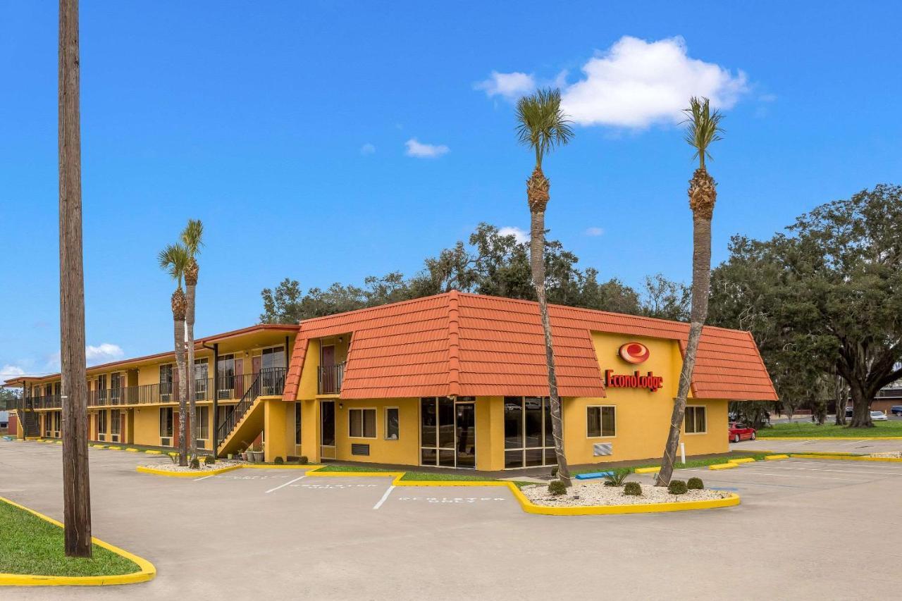 Econo Lodge *